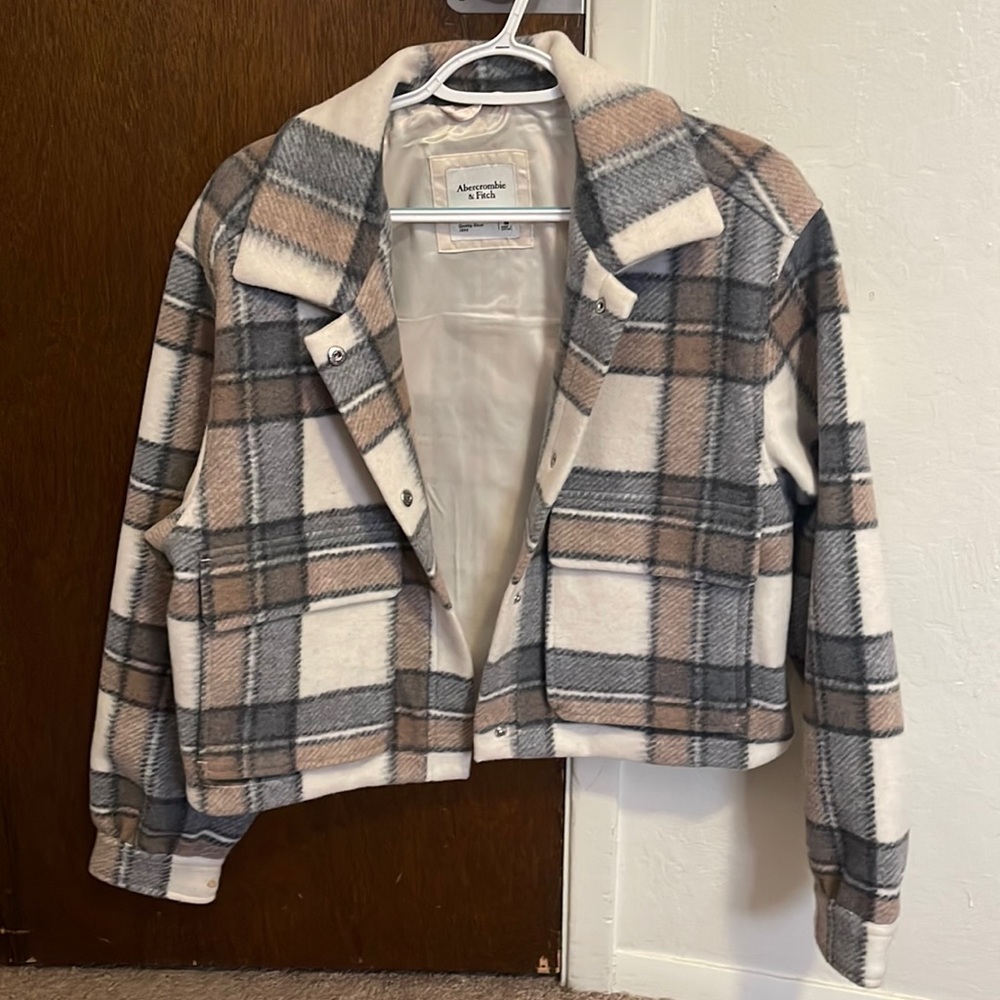 Abercrombie and fitch women’s shaket